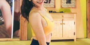 【EV女孩】機電系女神「機機」走秀一半突然寬衣　台下觀眾嗨翻看大肌肌