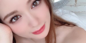 【EV女孩】四國混血！正妹闆娘「Ami」天使臉蛋魔鬼曲線基因超逆天　陽光「微甜燦笑」讓人淪陷