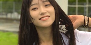 【EV女孩】超甜「寶礦力水得正妹」制服照爆紅，精緻五官…網驚：超有明星臉！