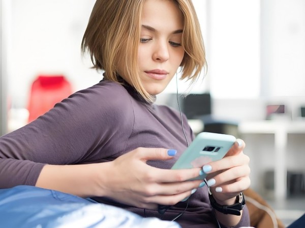 智能手机正主导全球网络流量！占比达64% 且还在增长