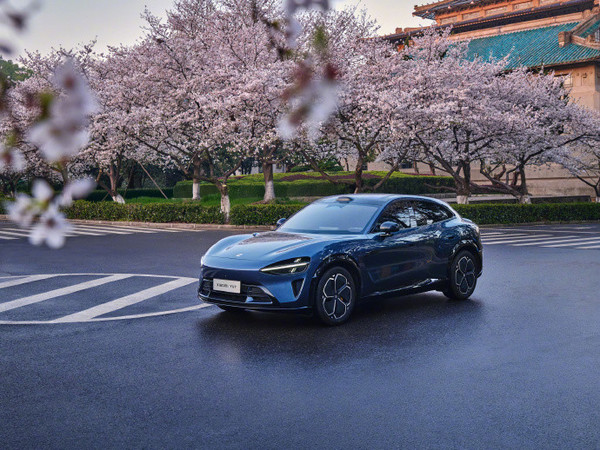 雷军和李想互动 小米YU7＋理想i8要干翻BBA的35C？