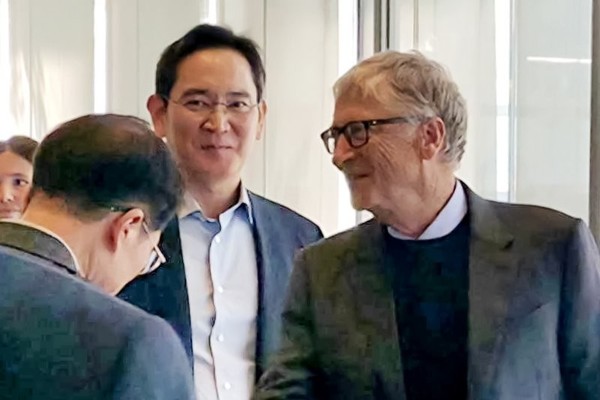 比尔&middot;盖茨与李在镕会晤：讨论全球社会责任和能源业务