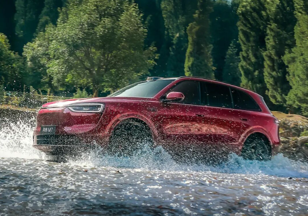 鸿蒙智行今日发布尚界H5＋全新问界M7 小订已破30万！